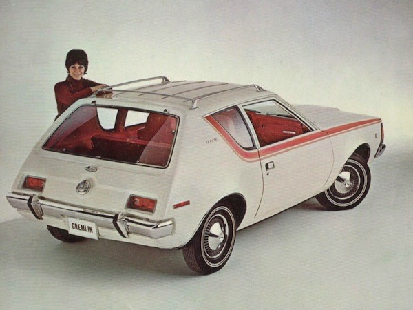 AMC Gremlin 3.8 1970 01 front view showcasing its compact size and distinctive front grille