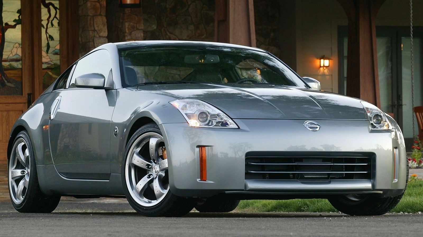 2006 gray Nissan 350Z